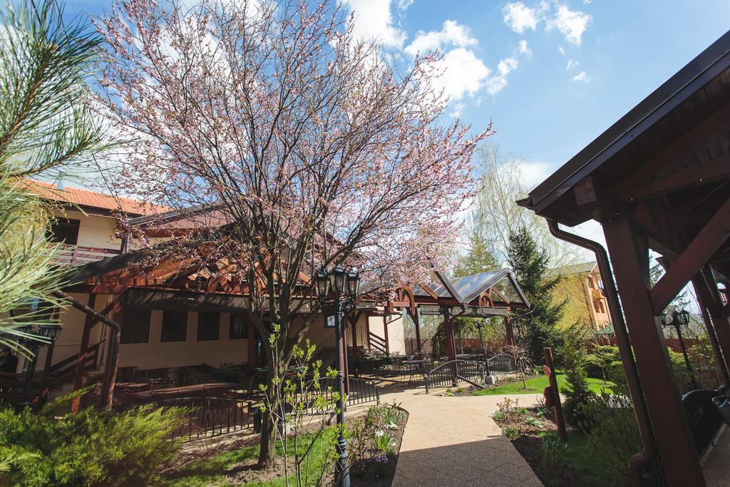 Hotel Little Texas Iasi Exterior foto