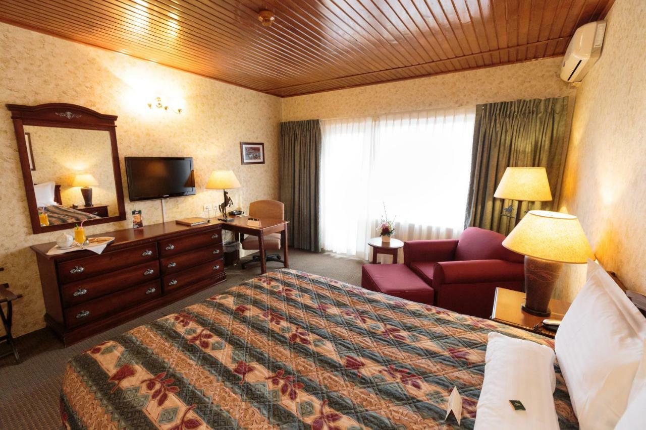 Hotel Little Texas Iasi Exterior foto