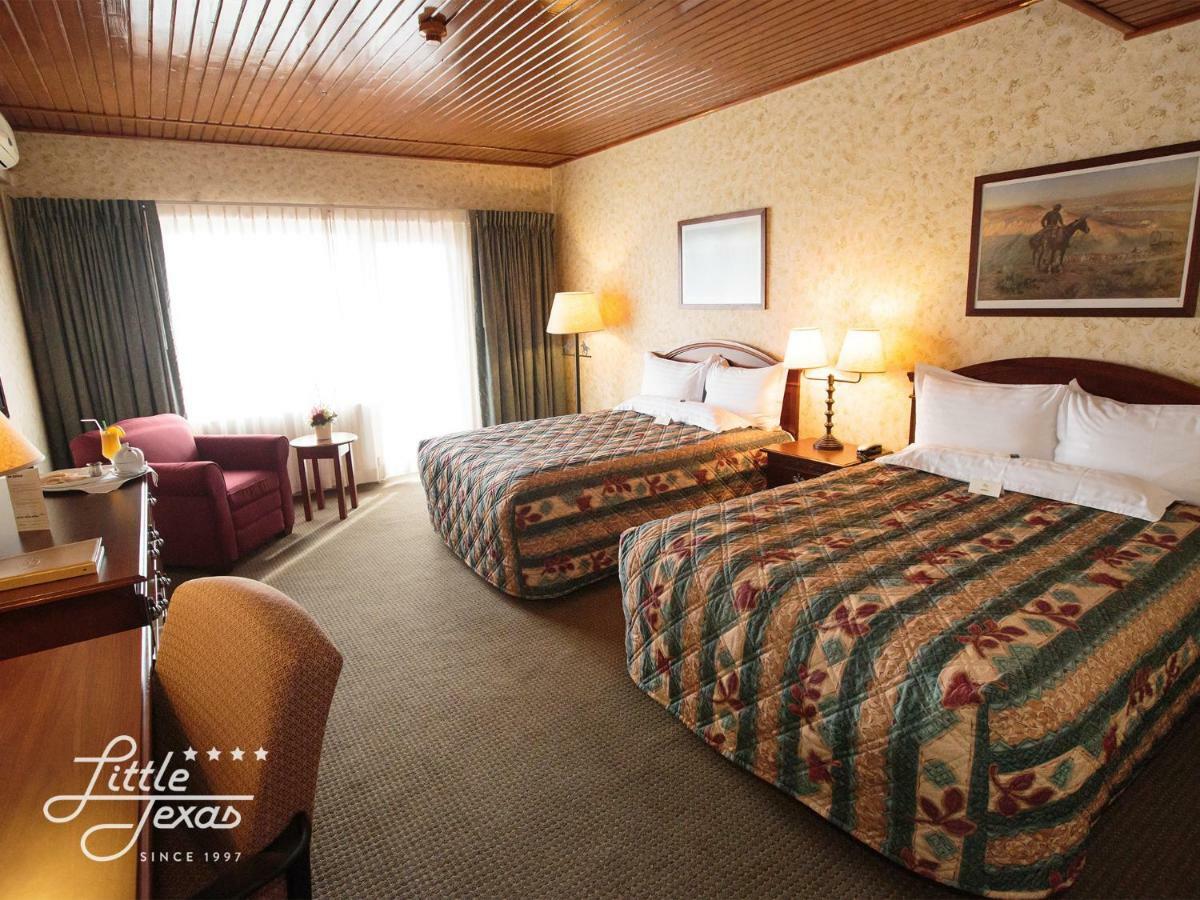 Hotel Little Texas Iasi Exterior foto